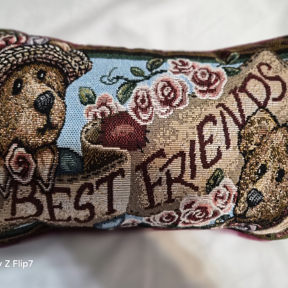 Tapestry Pillow with Bear and Floral Desi gn Boyfs Bears